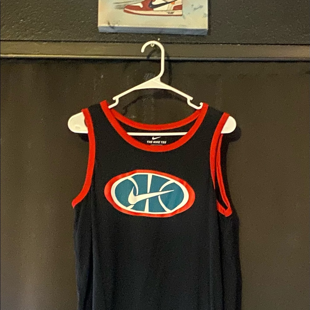 The Nike Tee DRI-FIT TankTop